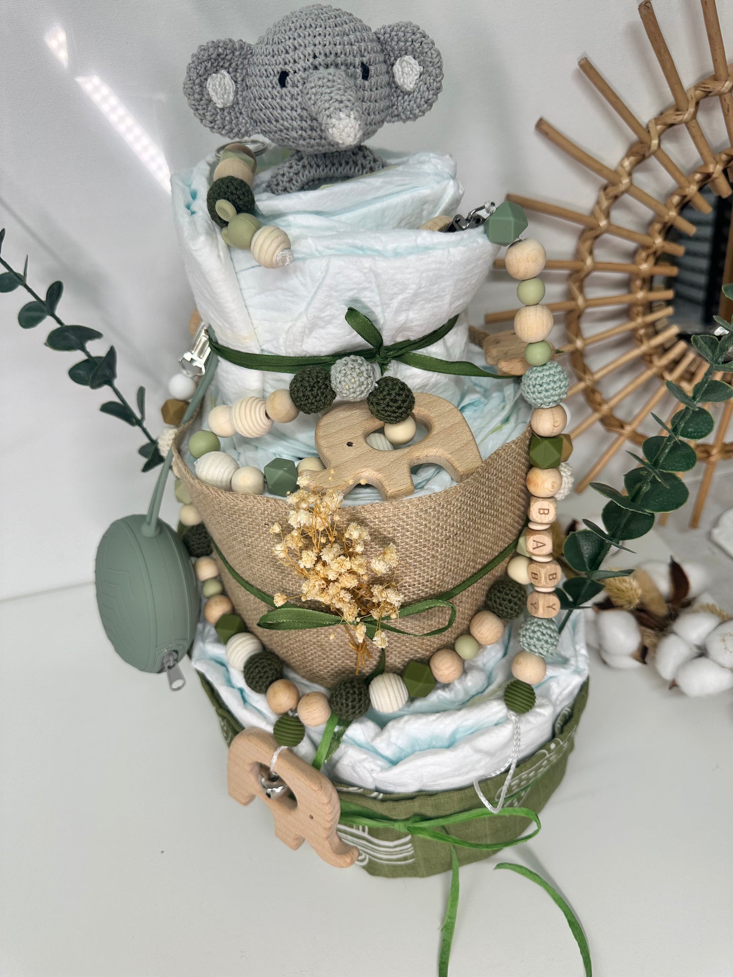 Windeltorte grün, Elefant, neutral, handgemacht - Small Lights Shop