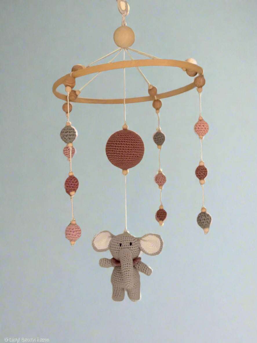 [Product Name] – Liebevoll handgemachtes Babygeschenk von Small Lights