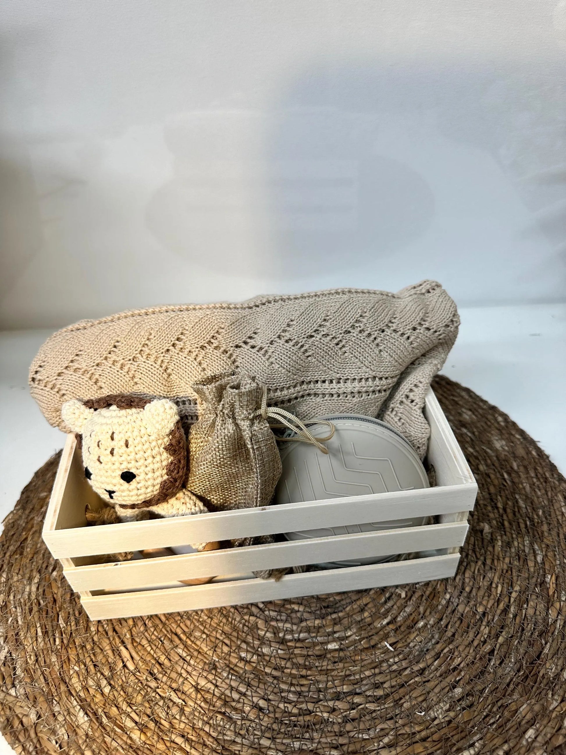 [Product Name] – Liebevoll handgemachtes Babygeschenk von Small Lights