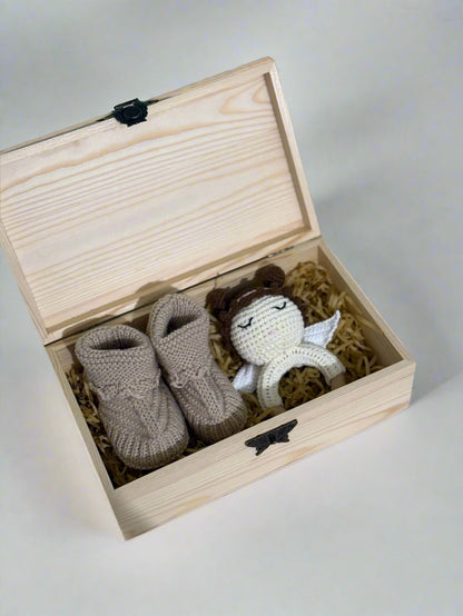 [Product Name] – Liebevoll handgemachtes Babygeschenk von Small Lights
